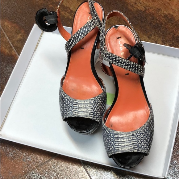 Via Spiga faux snakeskin platform wedges - Picture 2 of 3